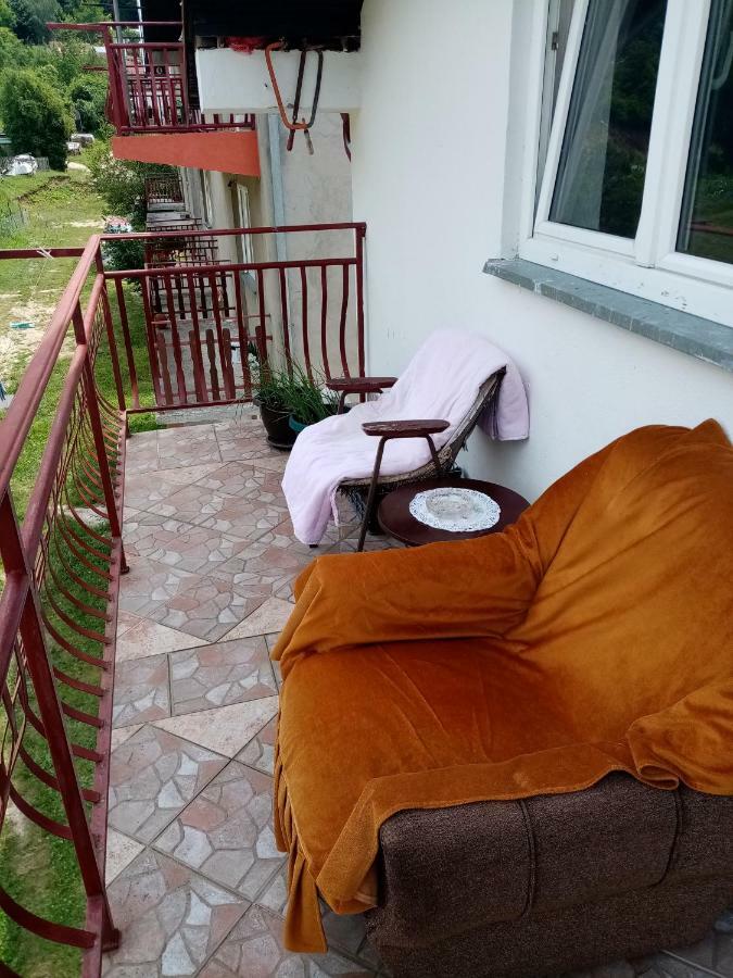 Apartman Pivsko Jezero Hotel Plužine Esterno foto